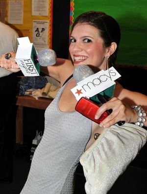 Red Carpet hostess Jennifer Richmond @ BroadwayWorld Red Carpet hostess Jennifer Richmond Photo